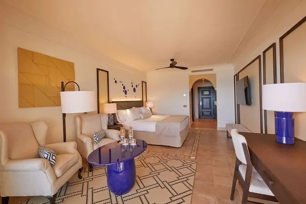 Junior Suite Deluxe Frontal Ocean View (2 ad)