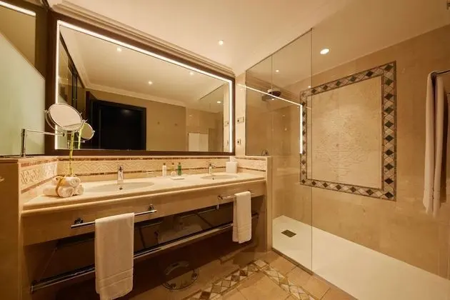 Junior Suite Fron Ocean View (1 adult)