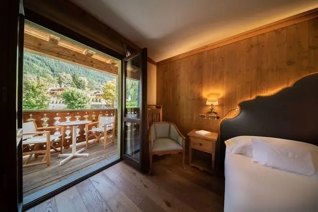 Comfort Tek Büyük Yataklı Oda