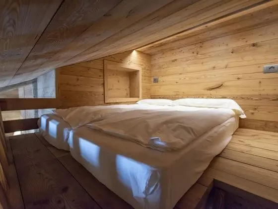 Junior Süit, 1 En Büyük (King) Boy Yatak ve Çekyat