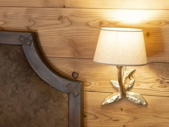 Junior Süit, 1 En Büyük (King) Boy Yatak ve Çekyat