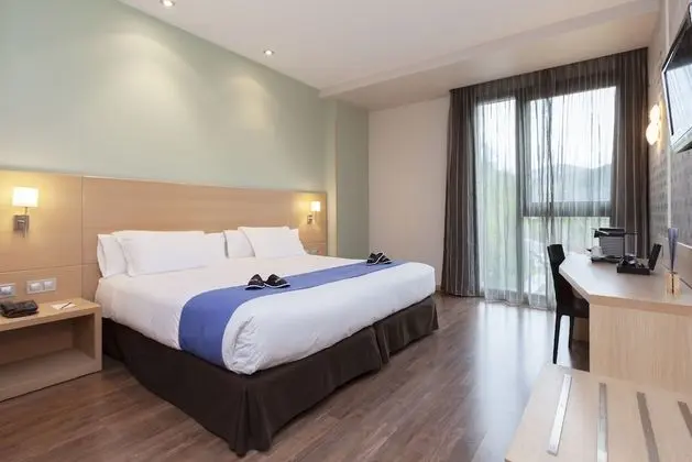 Tek Büyük veya İki Ayrı Yataklı Oda