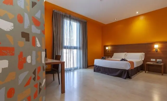 Tek Büyük veya İki Ayrı Yataklı Oda