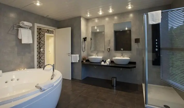 Tek Büyük veya İki Ayrı Yataklı Oda