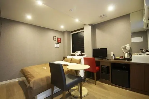 Deluxe Tek Büyük Yataklı Oda