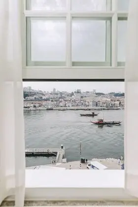 Deluxe Tek Büyük veya İki Ayrı Yataklı Oda, Nehir Manzaralı