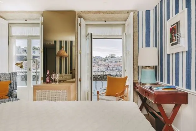 Deluxe Tek Büyük Yataklı Oda, Balkon, Nehir Manzaralı