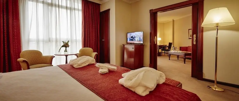 Junior Süit, Şehir Manzaralı