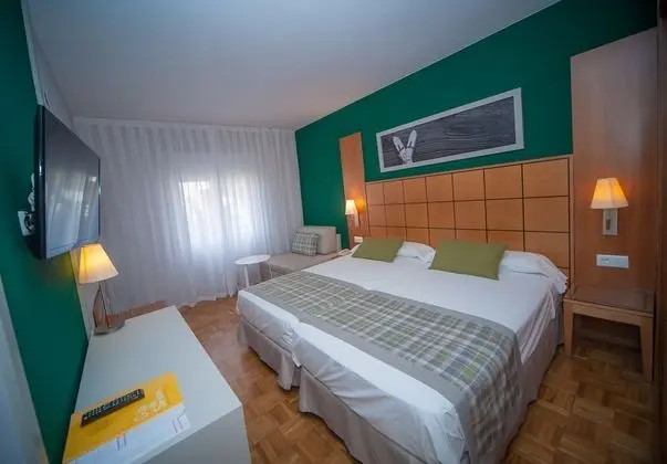 Tek Büyük Yataklı Oda