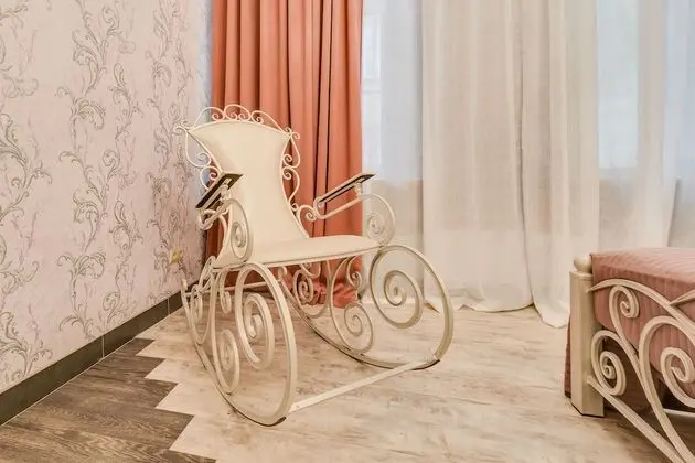 Tek Büyük Yataklı Oda, Ortak Banyo (Paris)