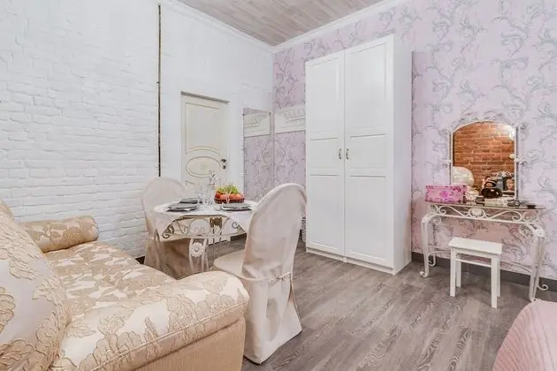 Tek Büyük Yataklı Oda, Ortak Banyo (Paris)