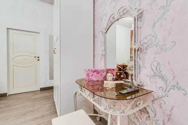 Tek Büyük Yataklı Oda, Ortak Banyo (Paris)