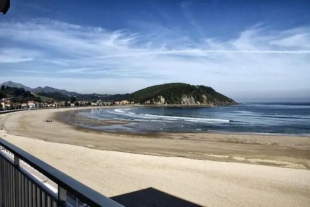 Tek Büyük veya İki Ayrı Yataklı Oda, Deniz Manzaralı