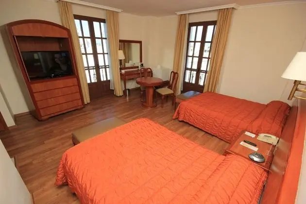 Standard Tek Büyük Yataklı Oda