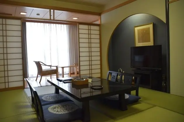 Oda, Sigara İçilmez (Run of House)