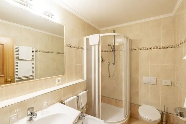 Comfort Tek Büyük veya İki Ayrı Yataklı Oda