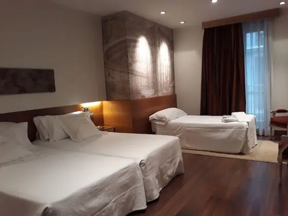 Tek Büyük Yataklı Oda (+ extra bed)