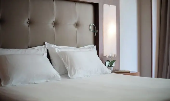 Standard Büyük Yataklı Tek Kişilik Oda