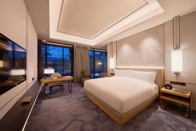 Grand Premium Room with Balcony