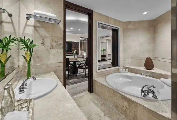 Deluxe Junior Suite Red Level (2+1)