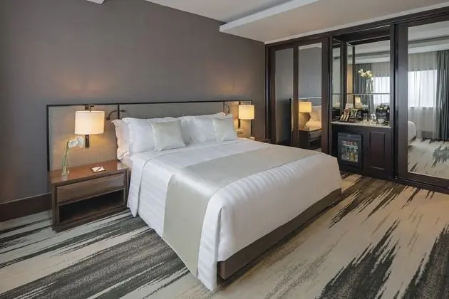 Red Level 2 Bedroom Interconnecting Suite