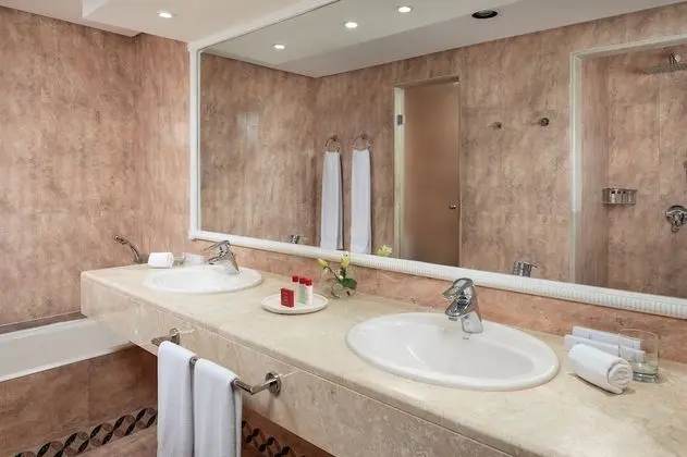 Red Level Garden Access