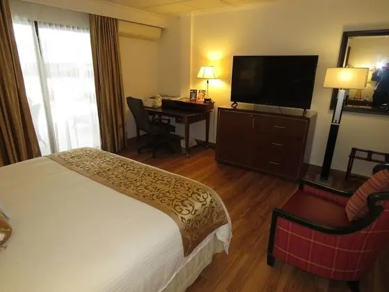 Deluxe Süit, Havuz Kenarı