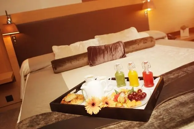 Classic Tek Büyük Yataklı Oda