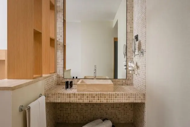 Family Oda, Bahçe Manzaralı (3 adults and 1 child)