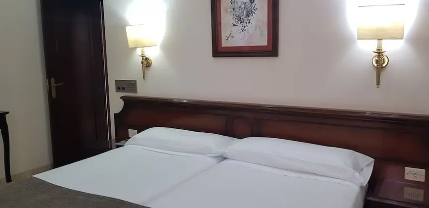 Standard Büyük Yataklı Tek Kişilik Oda