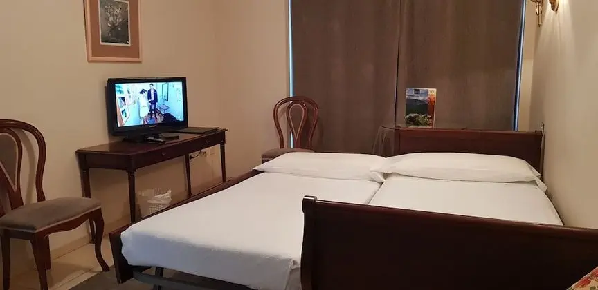 Standard Büyük Yataklı Tek Kişilik Oda