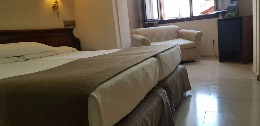 Tek Büyük Yataklı Oda