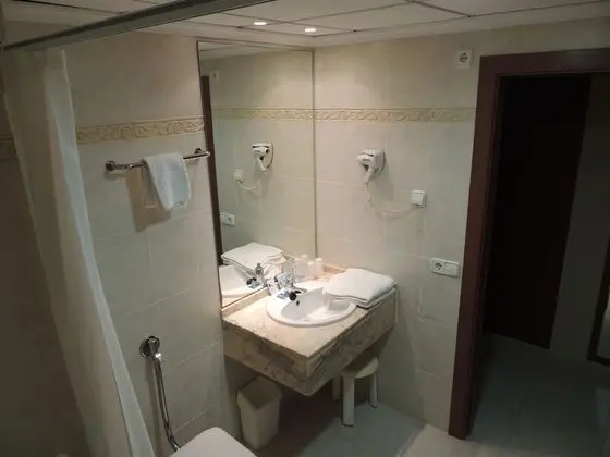 Family Oda, Teras, Kısmi Deniz Manzaralı (1 Adult)