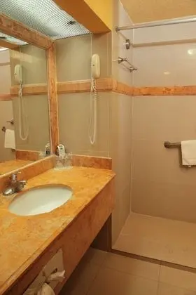 Deluxe Oda, 2 Çift Kişilik Yatak