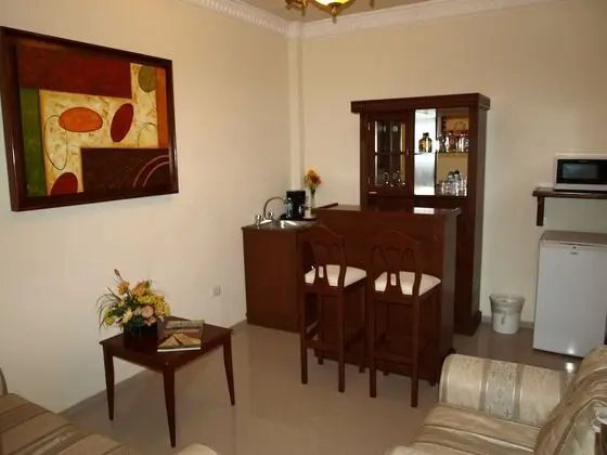 Master Suite, 2 Bedroom, Kitchenette, Bathtub