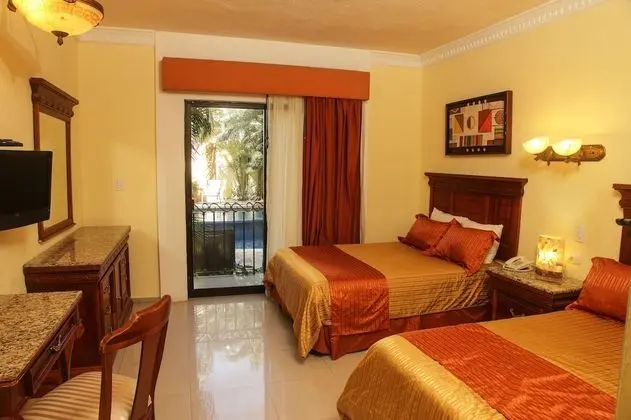 Master Suite, 2 Bedroom, Kitchenette, Bathtub