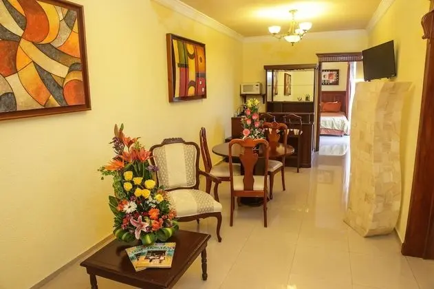 Master Suite, 2 Bedroom, Kitchenette, Bathtub