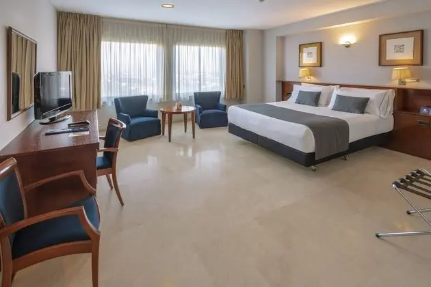Premium Büyük Yataklı Tek Kişilik Oda