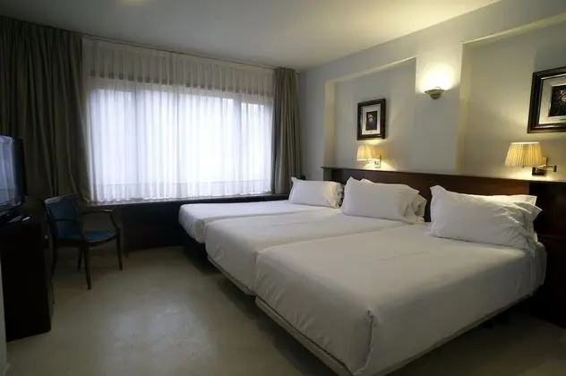 Üç Kişilik Oda (With extra bed)