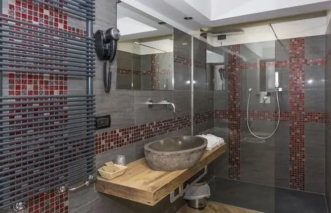 Standard Tek Büyük veya İki Ayrı Yataklı Oda