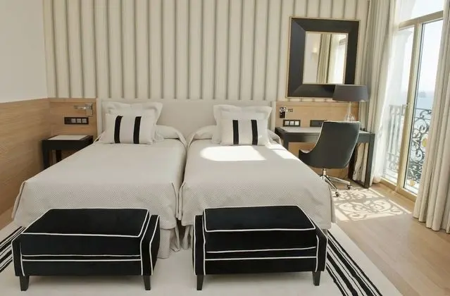 Standard Üç Kişilik Oda, Okyanus Manzaralı