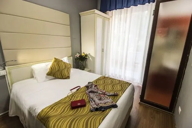 Standard Tek Büyük veya İki Ayrı Yataklı Oda