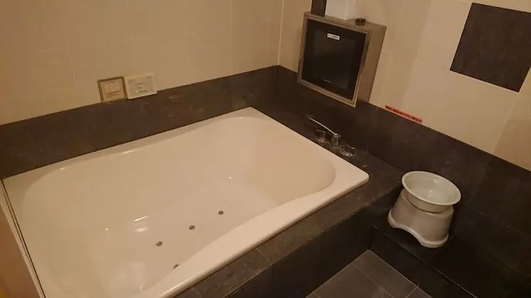 Economy Tek Büyük Yataklı Oda