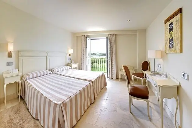 Tek Büyük Yataklı Oda (with extra bed)