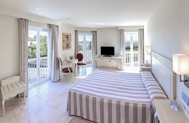 Tek Büyük Yataklı Oda (with extra bed)