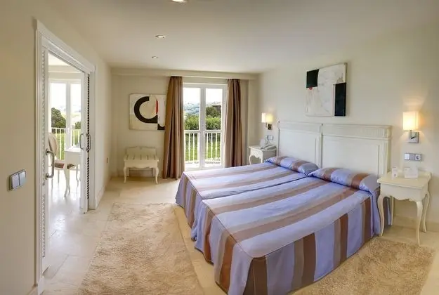 Tek Büyük Yataklı Oda (with extra bed)