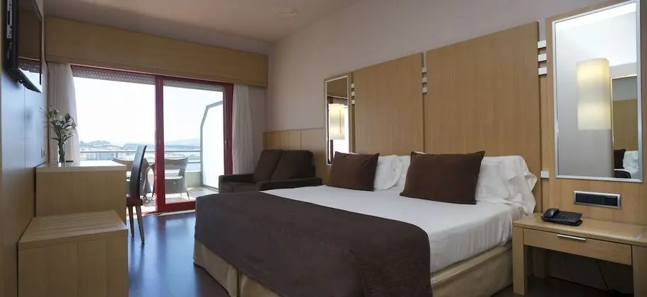 Standard Büyük Yataklı Tek Kişilik Oda, Deniz Manzaralı