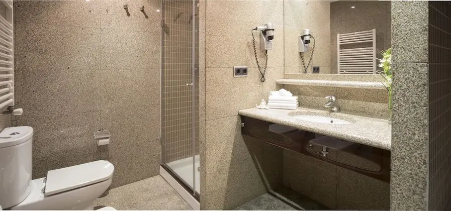 Standard Tek Büyük veya İki Ayrı Yataklı Oda, Deniz Manzaralı