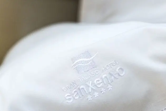 Tek Büyük veya İki Ayrı Yataklı Oda, Manzarasız