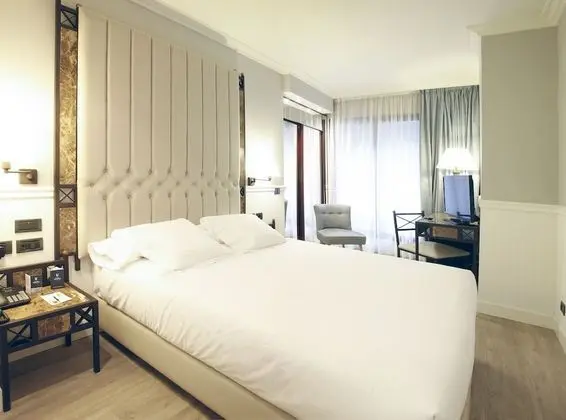 Comfort Büyük Yataklı Tek Kişilik Oda, 1 Büyük (Queen) Boy Yatak, Banyolu/Duşlu, Avlu Manzaralı